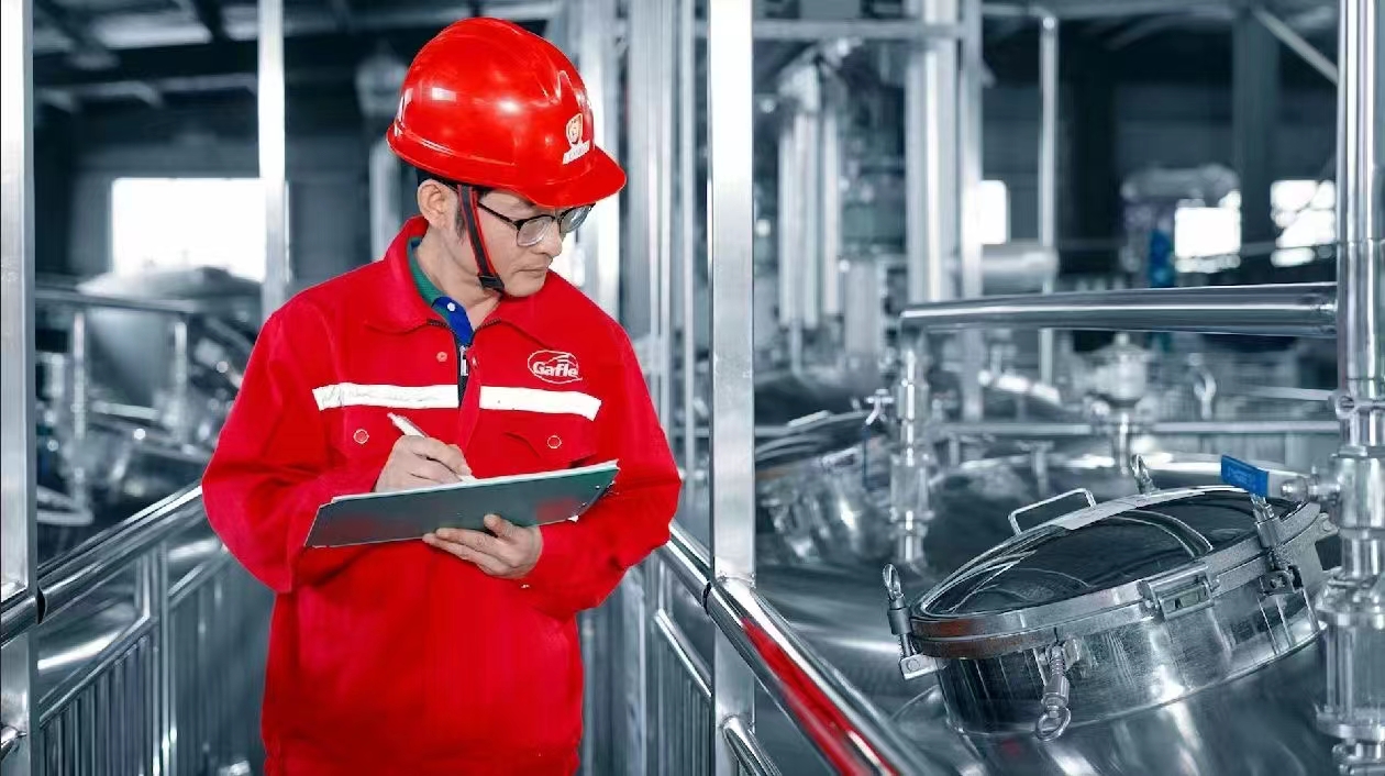 Brake Fluid Factory: Excellence in DOT3 & DOT4 OEM Brake Fluid Factory: Excellence in DOT3 & DOT4 OEM