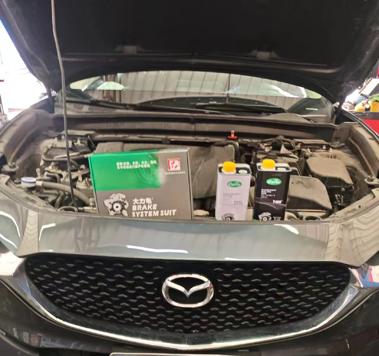 Gafle Brake Fluid Service for Mazda: Enhance Driving Enjoyment with Better Braking