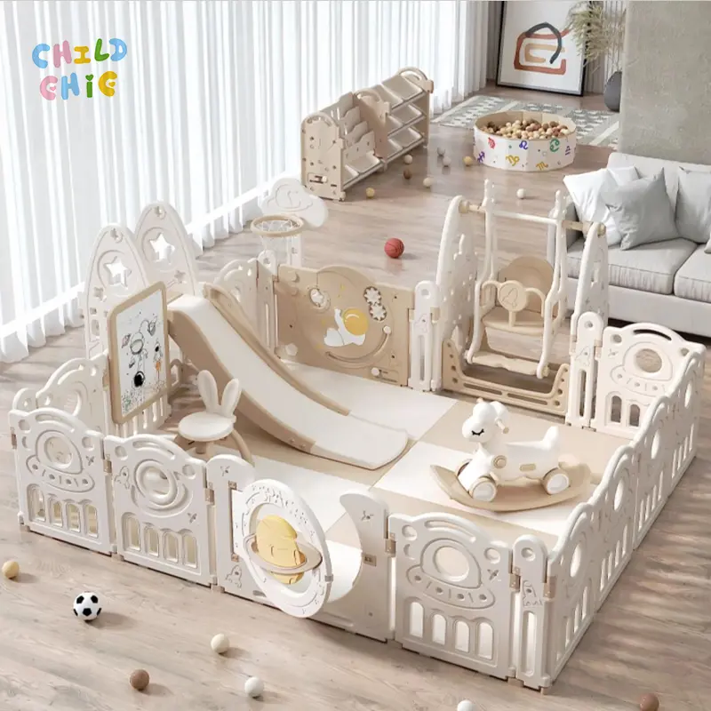 Parc multifonctionnel pour bébé avec toboggan, balançoire et panier de basket, idéal pour les activités intérieures et la sécurité des tout-petits.