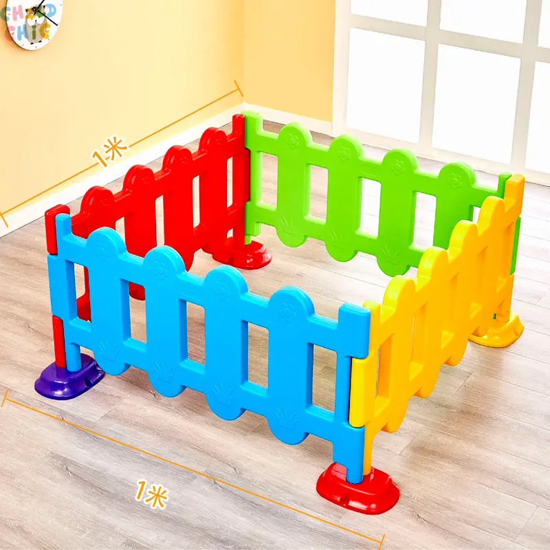 Buntes, verstellbares Spielzaun-System aus Kunststoff für Kinder, Kindergärten, Heim- und Restaurantspielplätze
